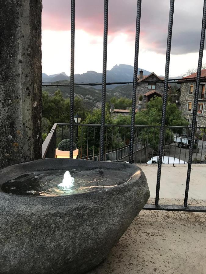 Apartamento El Fenal De Turmo Casa Rural "El Capricho De Nieves" Laspuña Exteriör bild